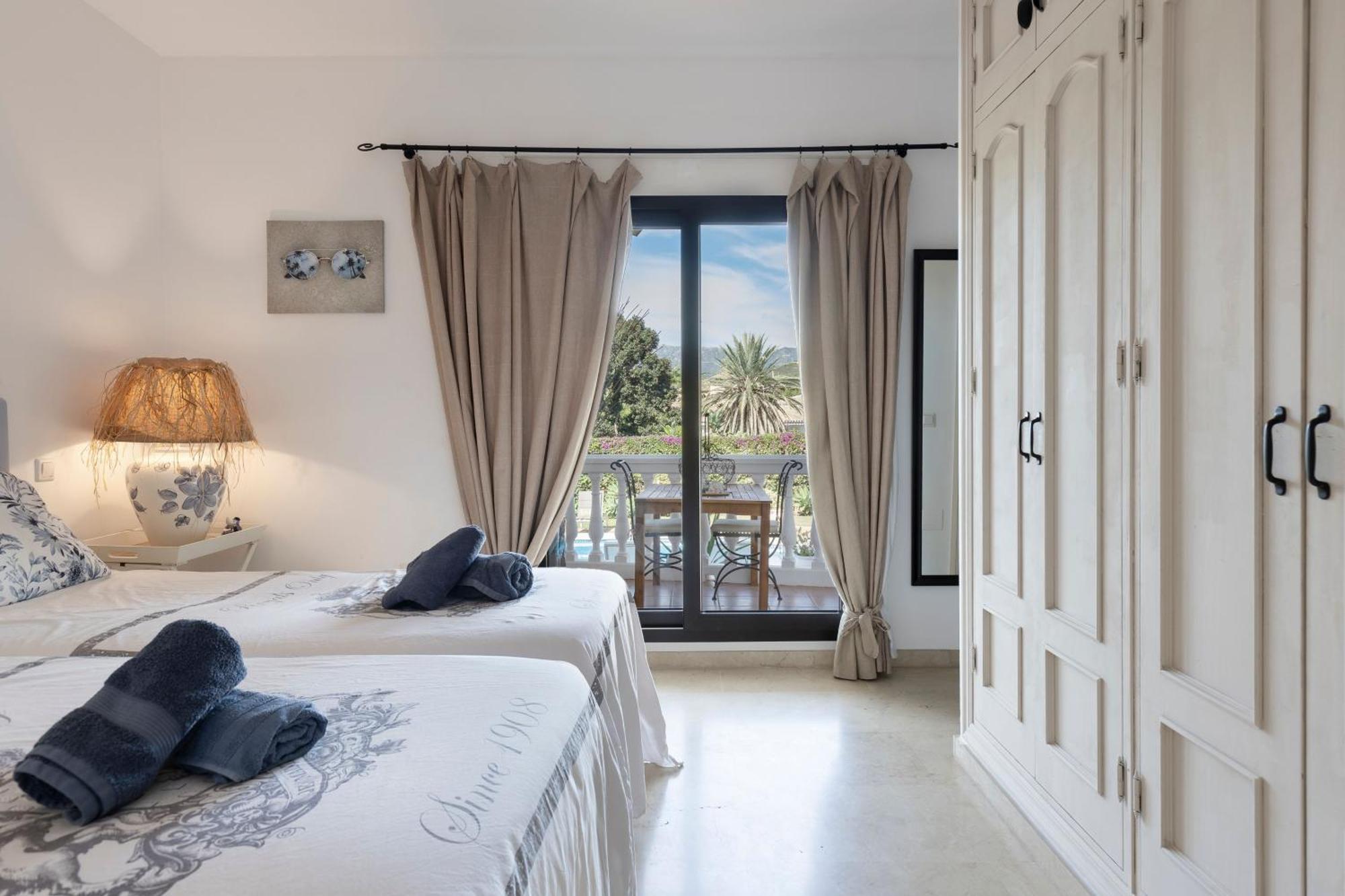 Villa La Vida En Rosa มาร์เบยา ภายนอก รูปภาพ