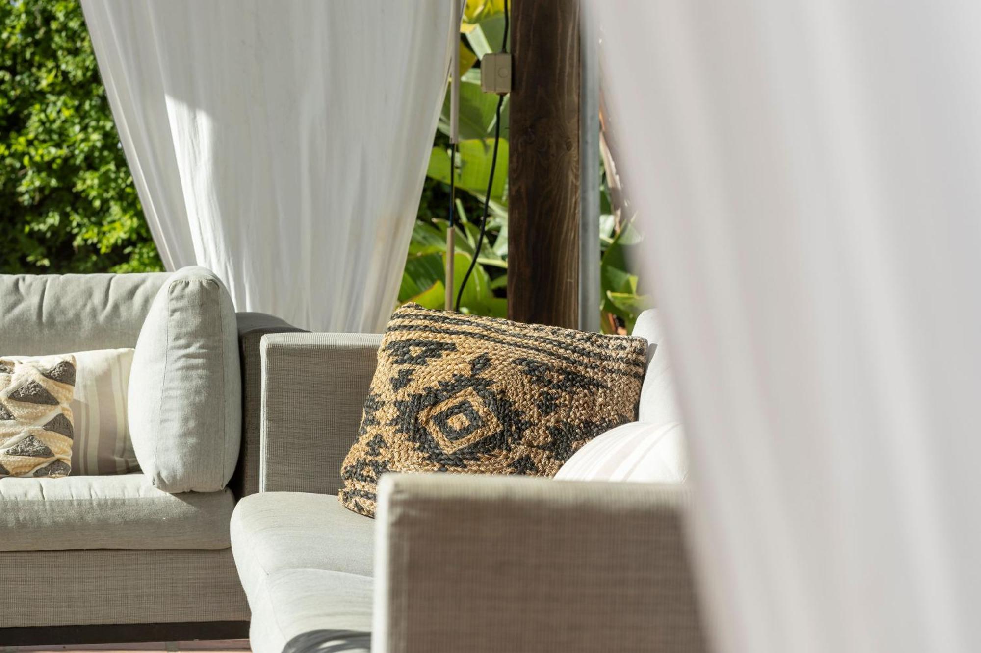 Villa La Vida En Rosa มาร์เบยา ภายนอก รูปภาพ